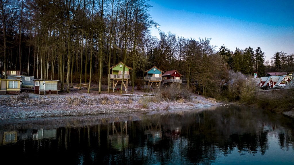 baumhaeuser am sorpesee 11