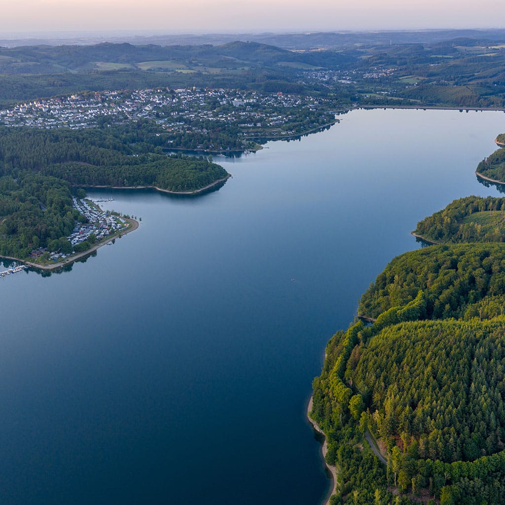 Luftaufnahme Sorpesee Staumauer Sundern Langscheid